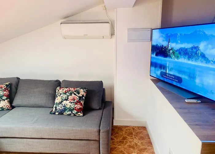 아파트 Turistico Atico La Taberna *