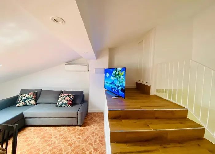 Turistico Atico La Taberna 아레나스 데 산 페드로